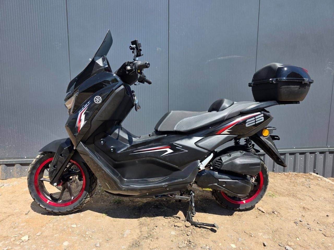 Скутер Smart T8 Takuma 200 EFI